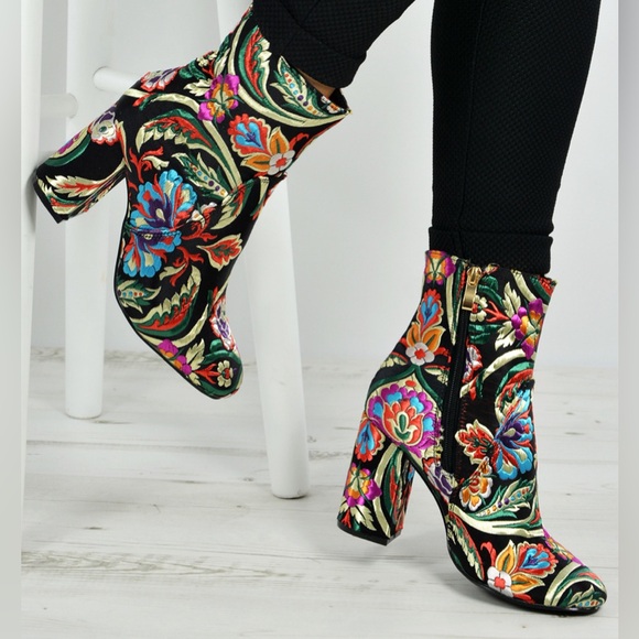 Gorgeous EMBROIDERED CHUNKY HEEL BOOTS - Picture 1 of 17